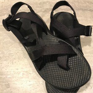 Black Chacos with Toe Strap Sz 8